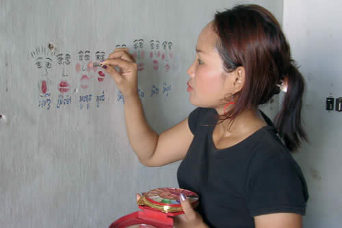 LE PAPIER NE PEUT PAS ENVELOPPER LA BRAISE